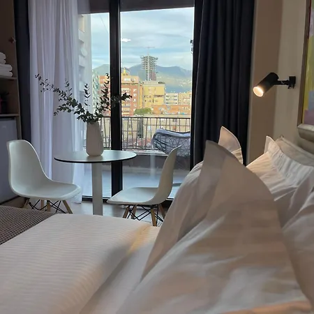 Magnetic Apartment *